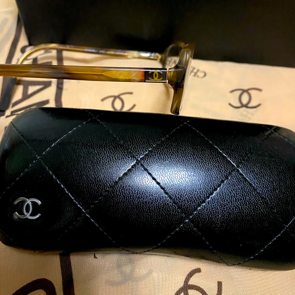 Chanel Authentic Frame - Picture 5 of 5